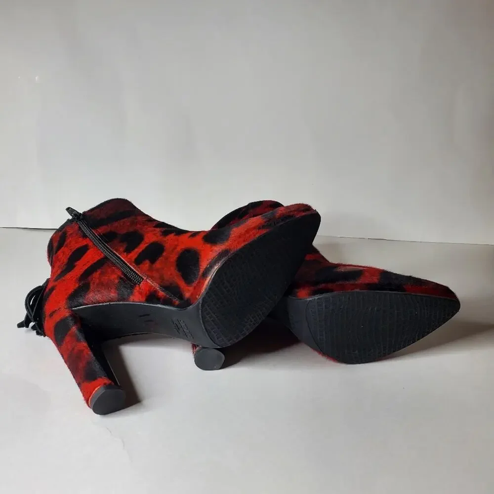 Stuart Weitzman Backflip red animal print heeled Booties Size 6 ***FLAWED ****